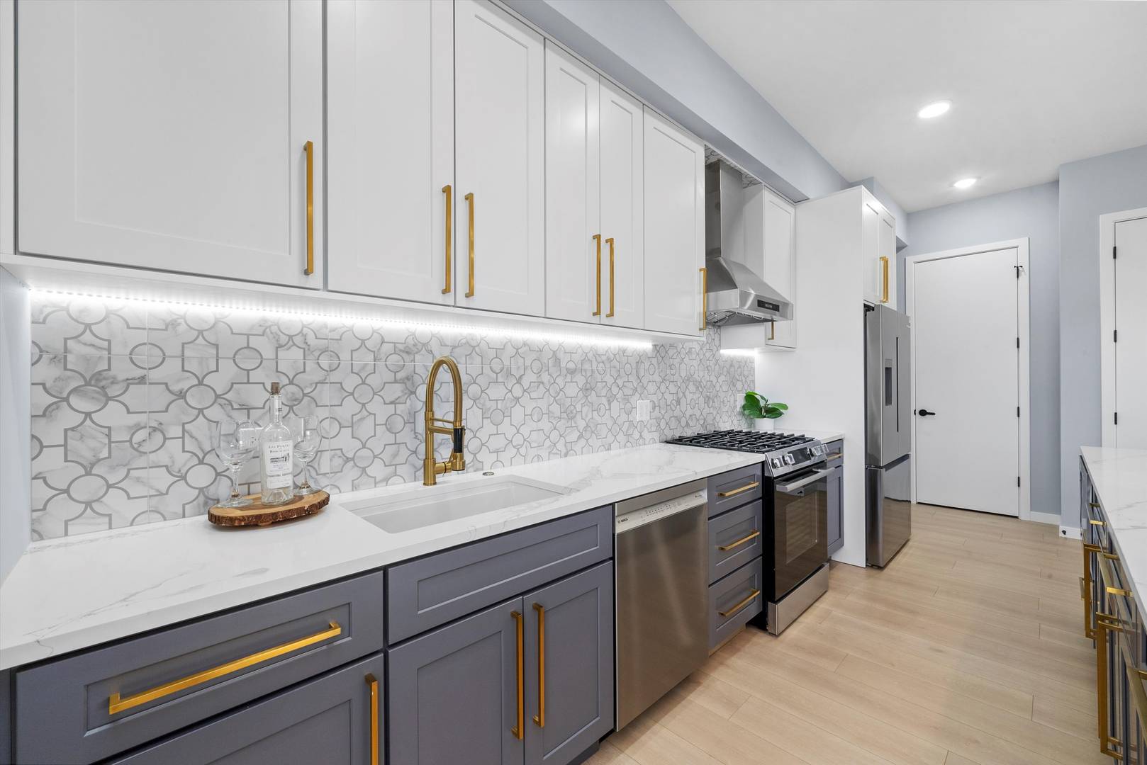 5830 N Lincoln AVE #2S, Chicago, IL 60659
