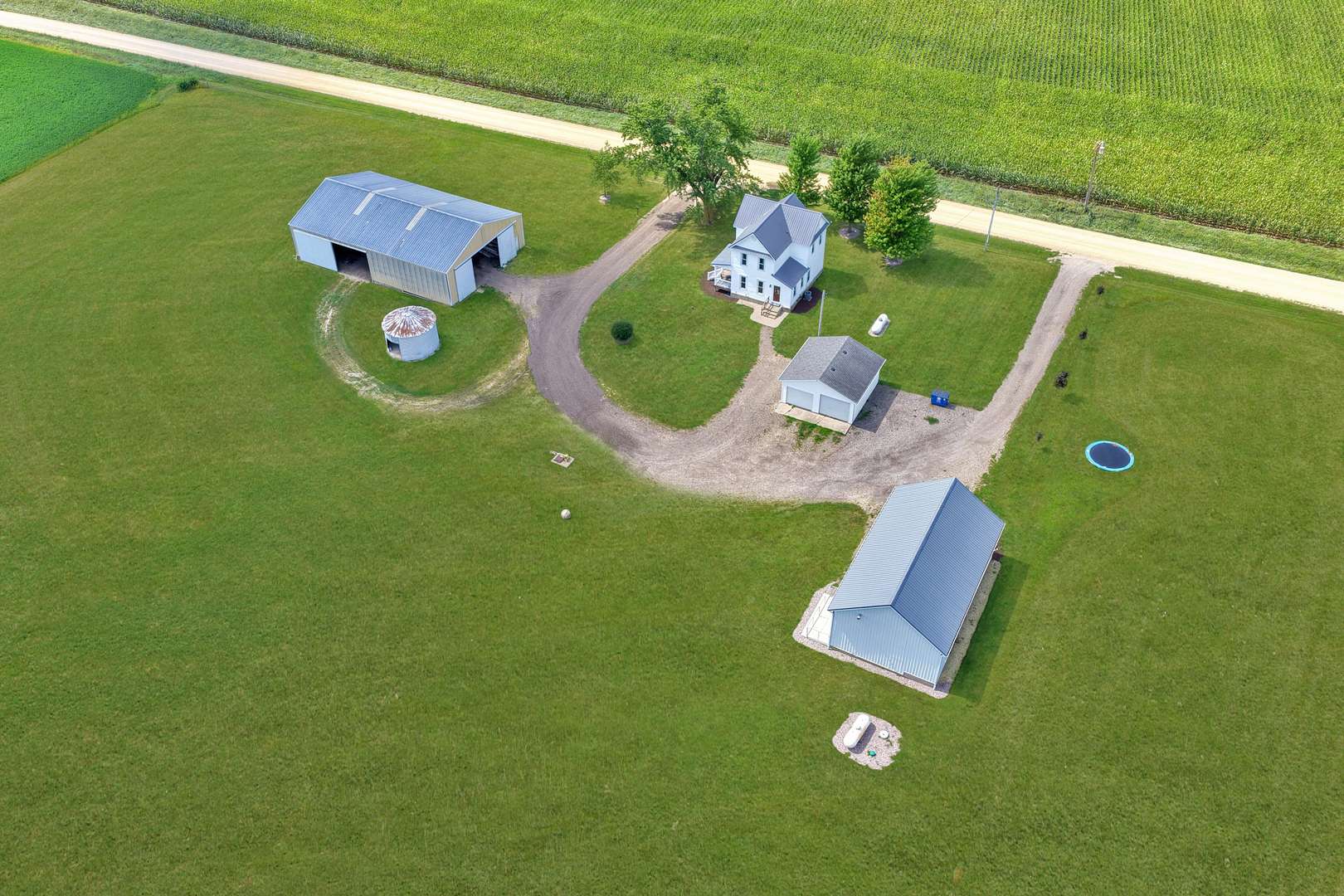 2869 N Fawver RD, Freeport, IL 61032