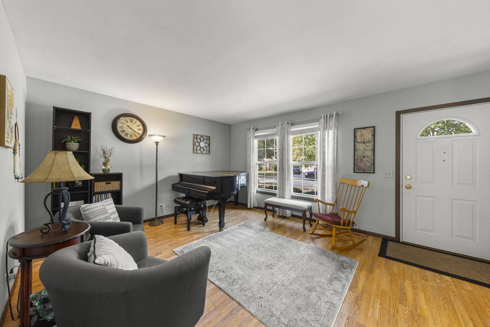 30W241 Bedford LN, Warrenville, IL 60555