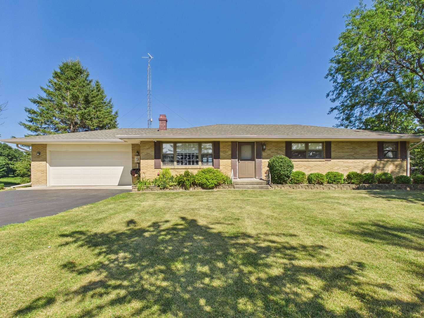 3862 Westfield RD, Winnebago, IL 61088