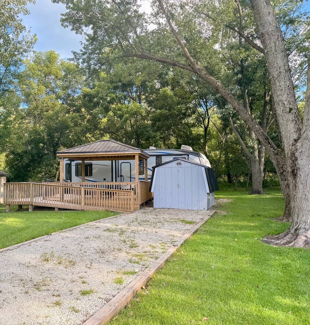 17/83 Woodhaven, Sublette, IL 61367