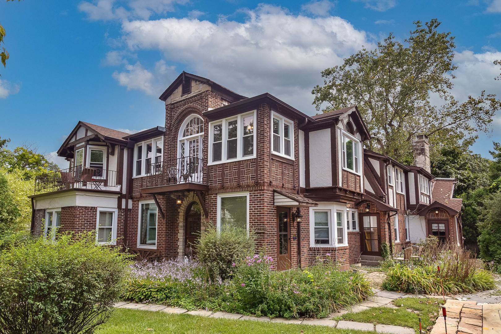 1155 Saint Johns AVE #H, Highland Park, IL 60035