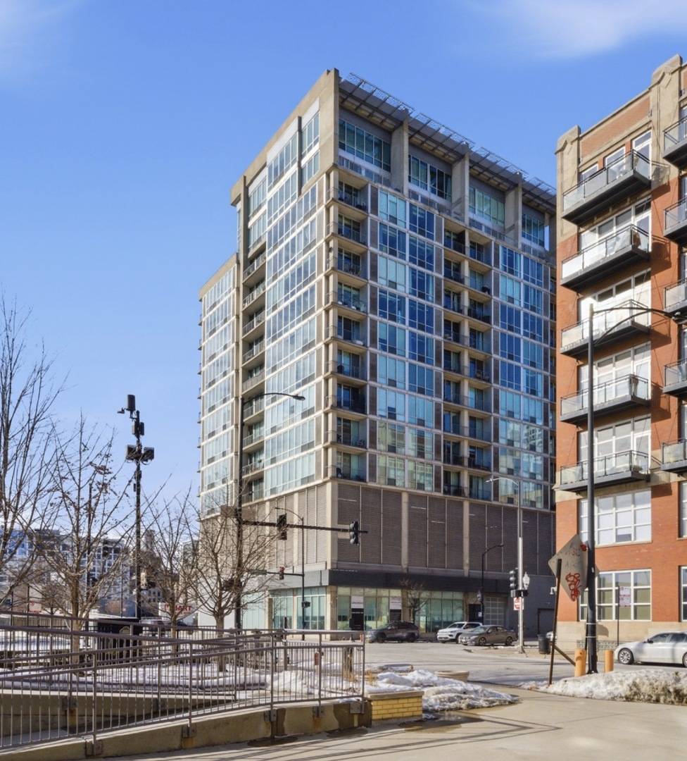 700 W Van Buren ST #602, Chicago, IL 60607