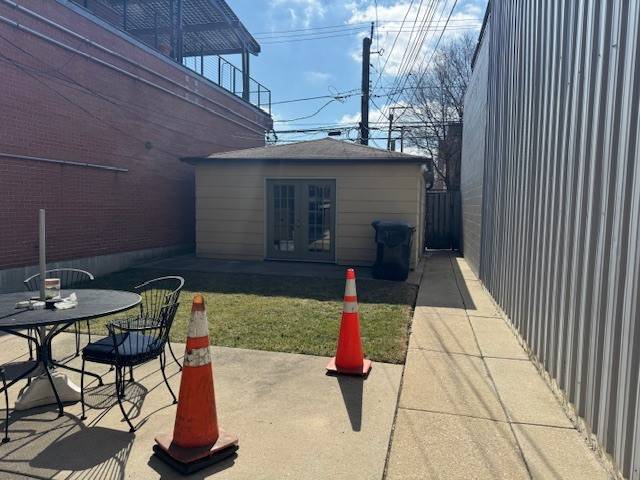 3041 W Fullerton AVE, Chicago, IL 60647