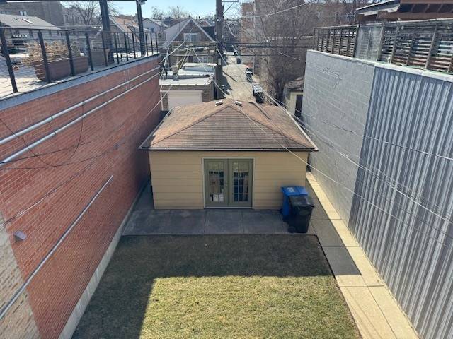 3041 W Fullerton AVE, Chicago, IL 60647