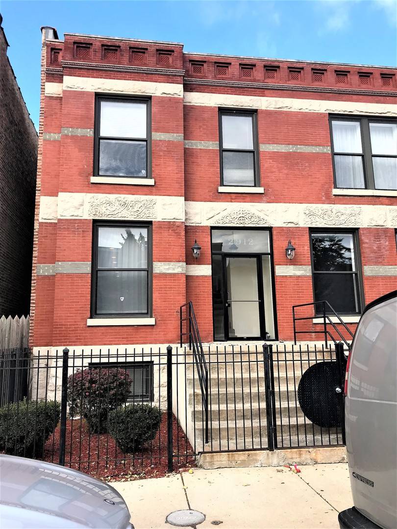 2912 W Warren BLVD #1, Chicago, IL 60612