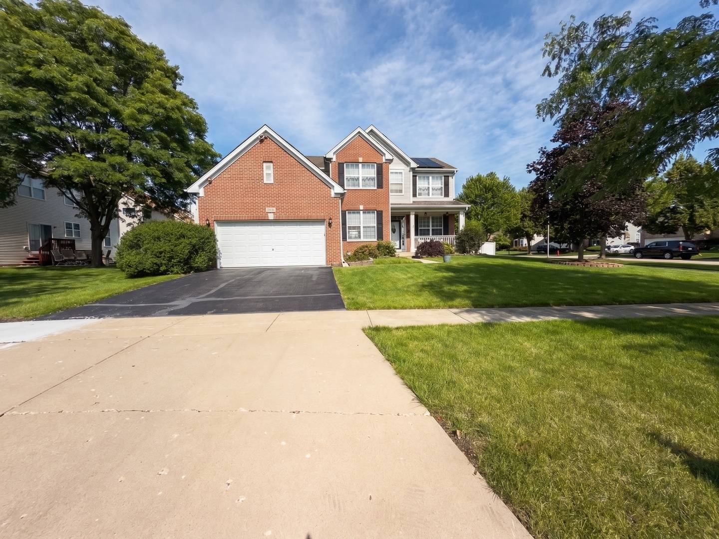 1615 Maureen DR, Hoffman Estates, IL 60192