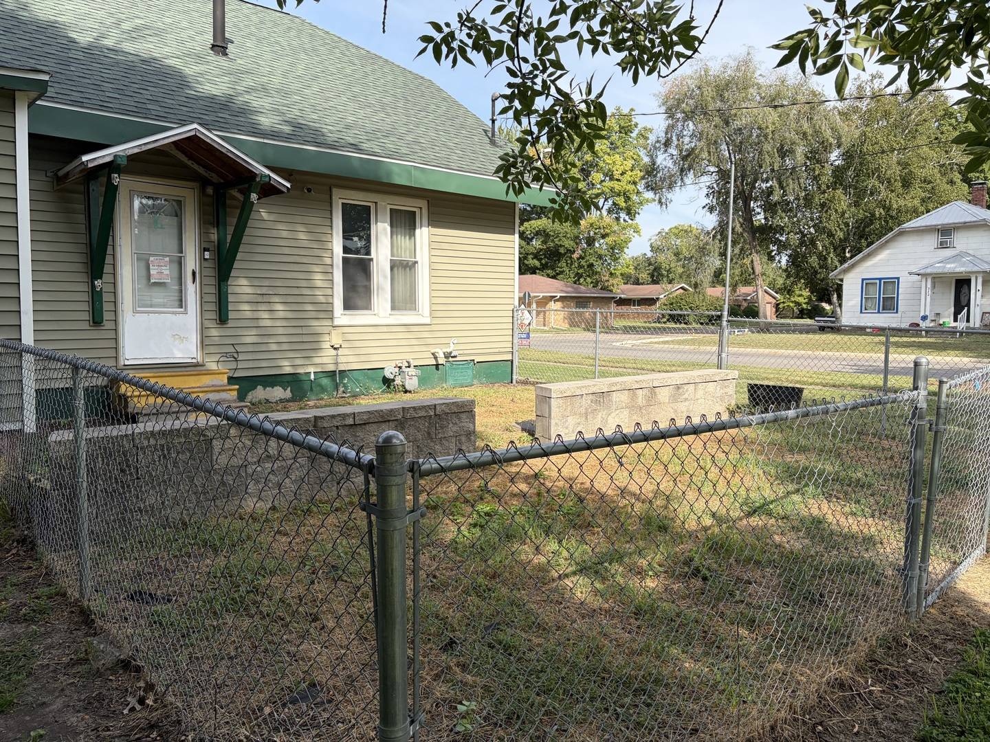 323 W Chestnut ST, Mason City, IL 62664