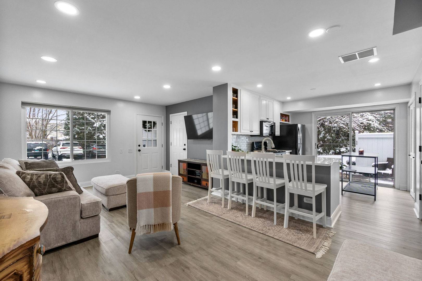 1688 Normantown RD, Naperville, IL 60564