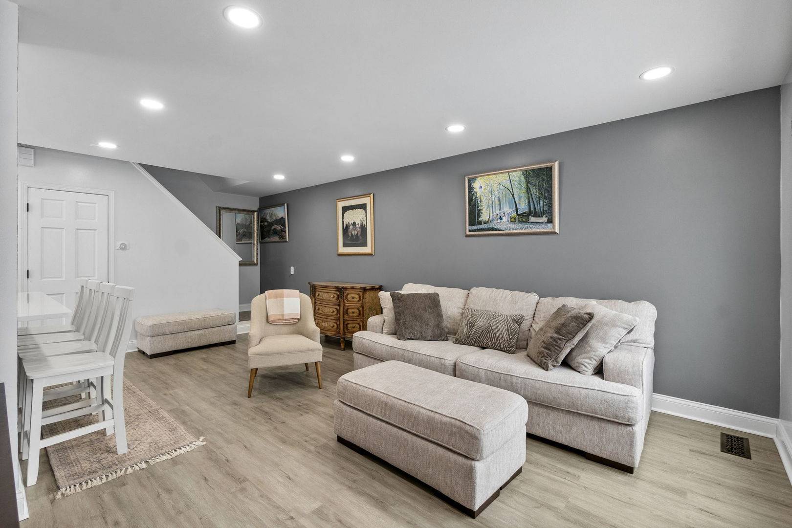 1688 Normantown RD, Naperville, IL 60564