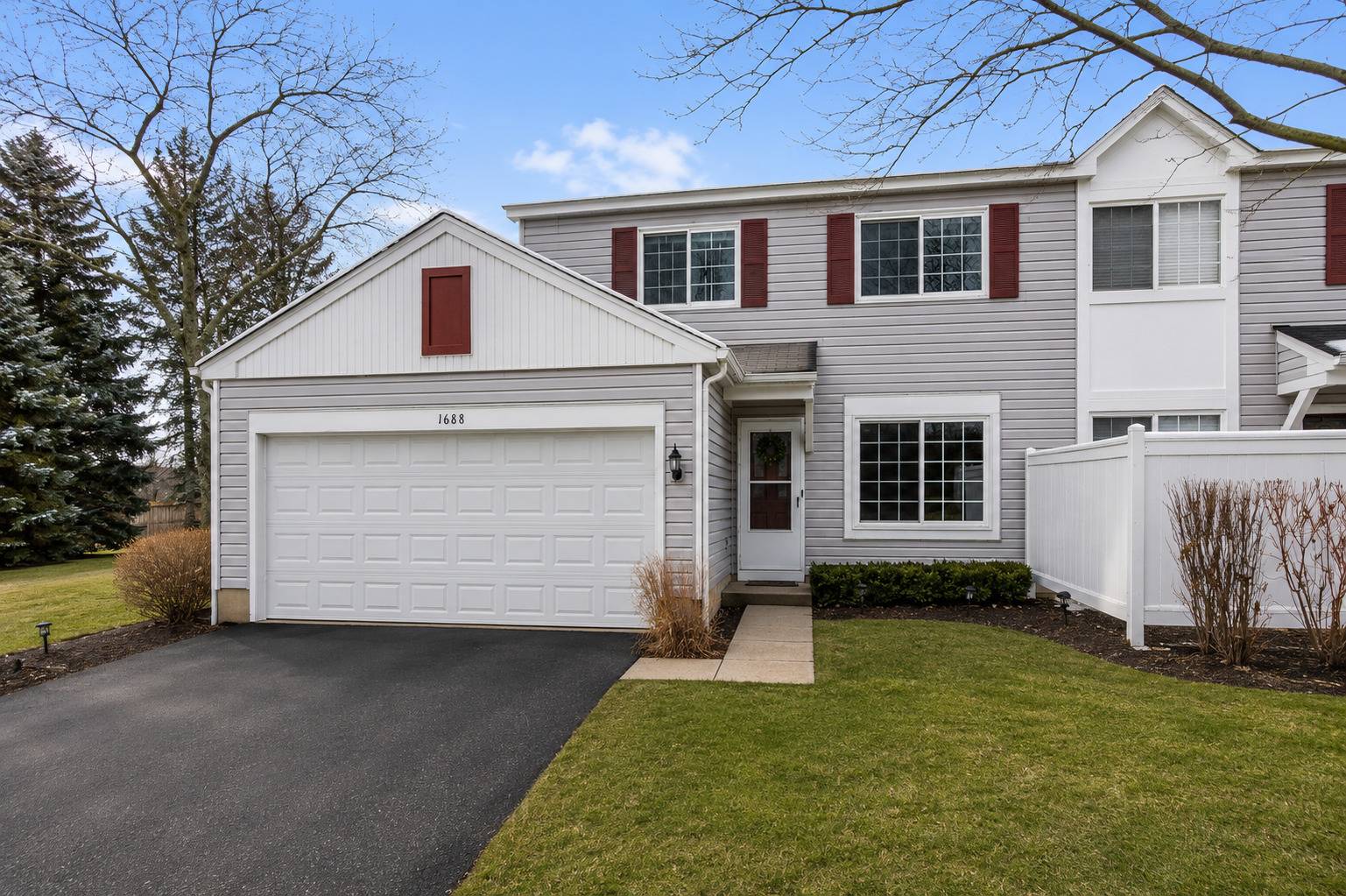1688 Normantown RD, Naperville, IL 60564