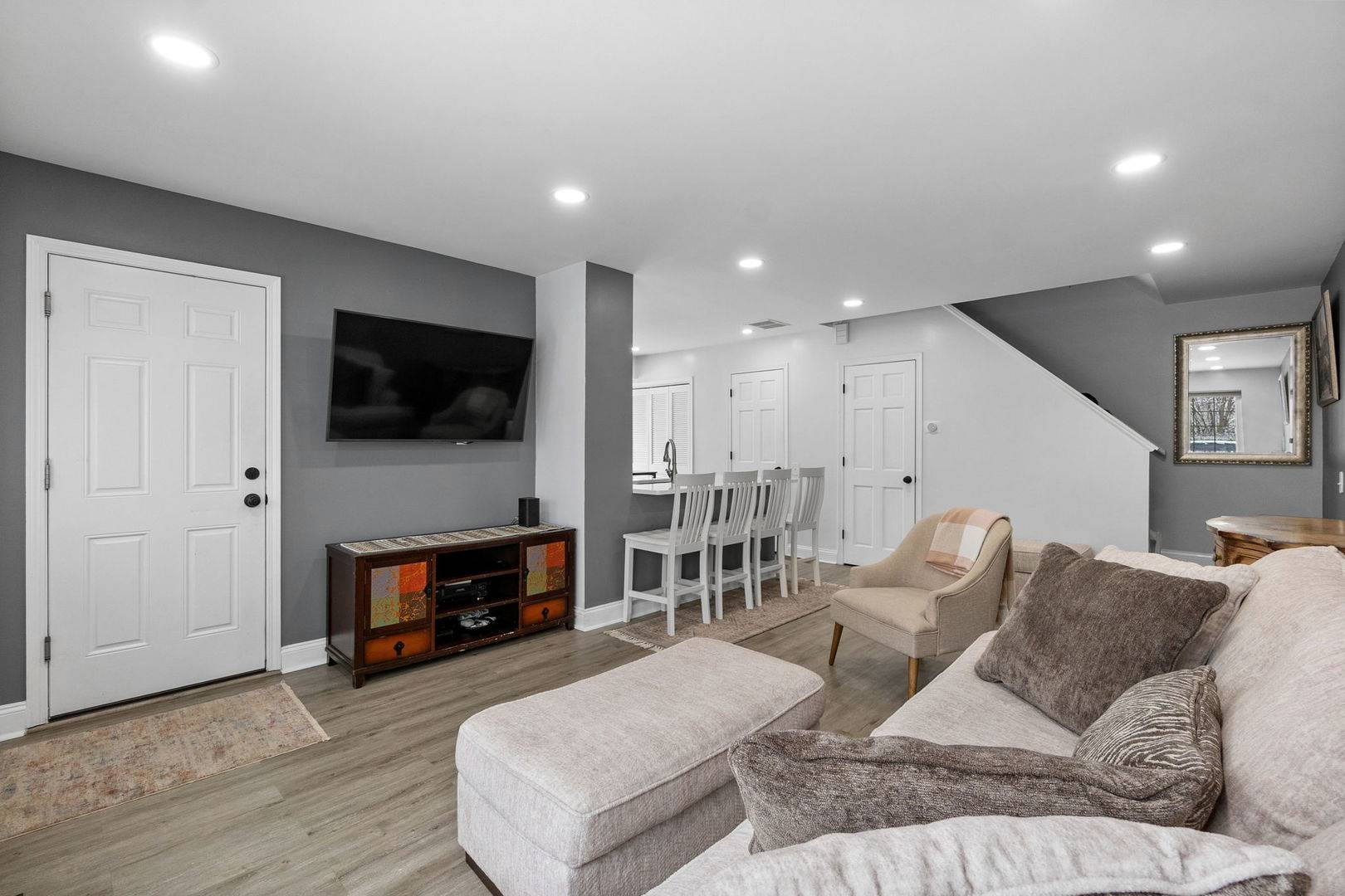 1688 Normantown RD, Naperville, IL 60564
