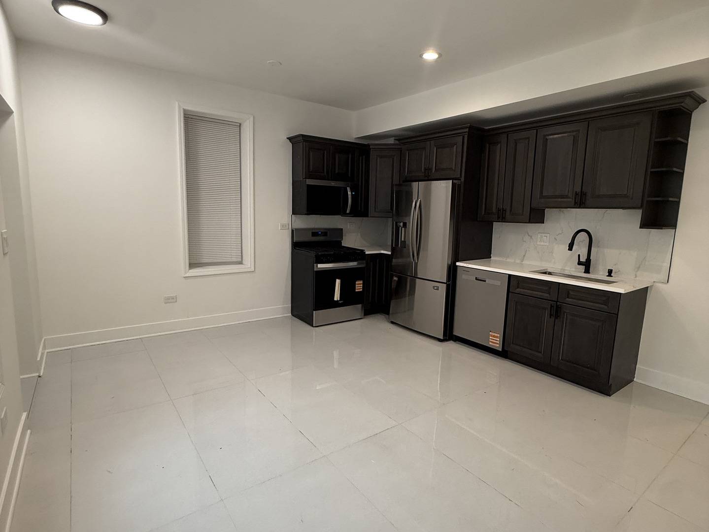 2702 S Union AVE #2, Chicago, IL 60616