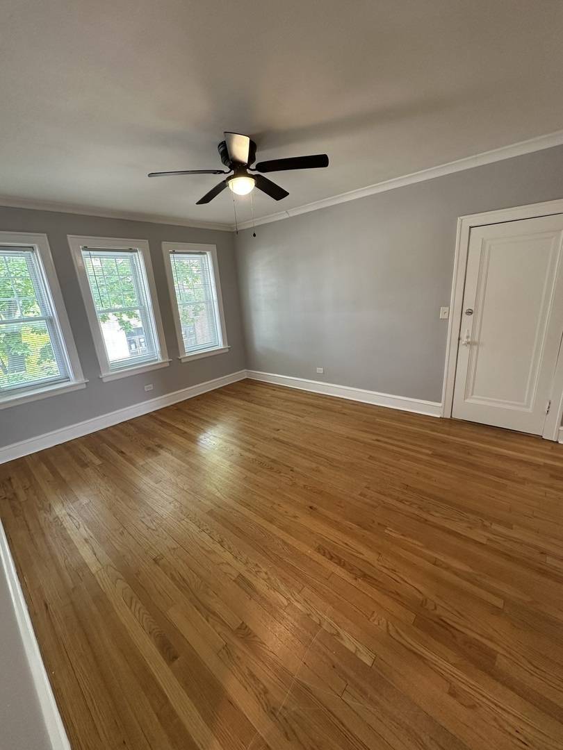 5745 W Wellington AVE #2, Chicago, IL 60634