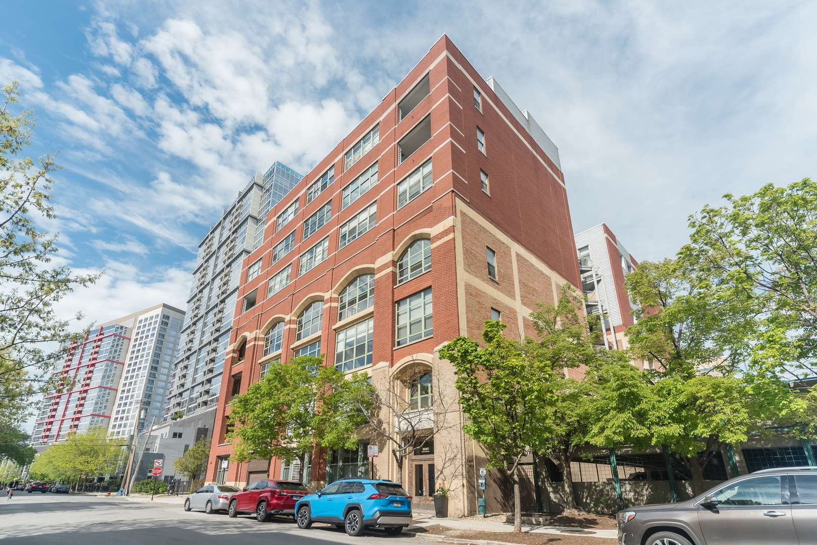 2001 S Calumet AVE #408, Chicago, IL 60616