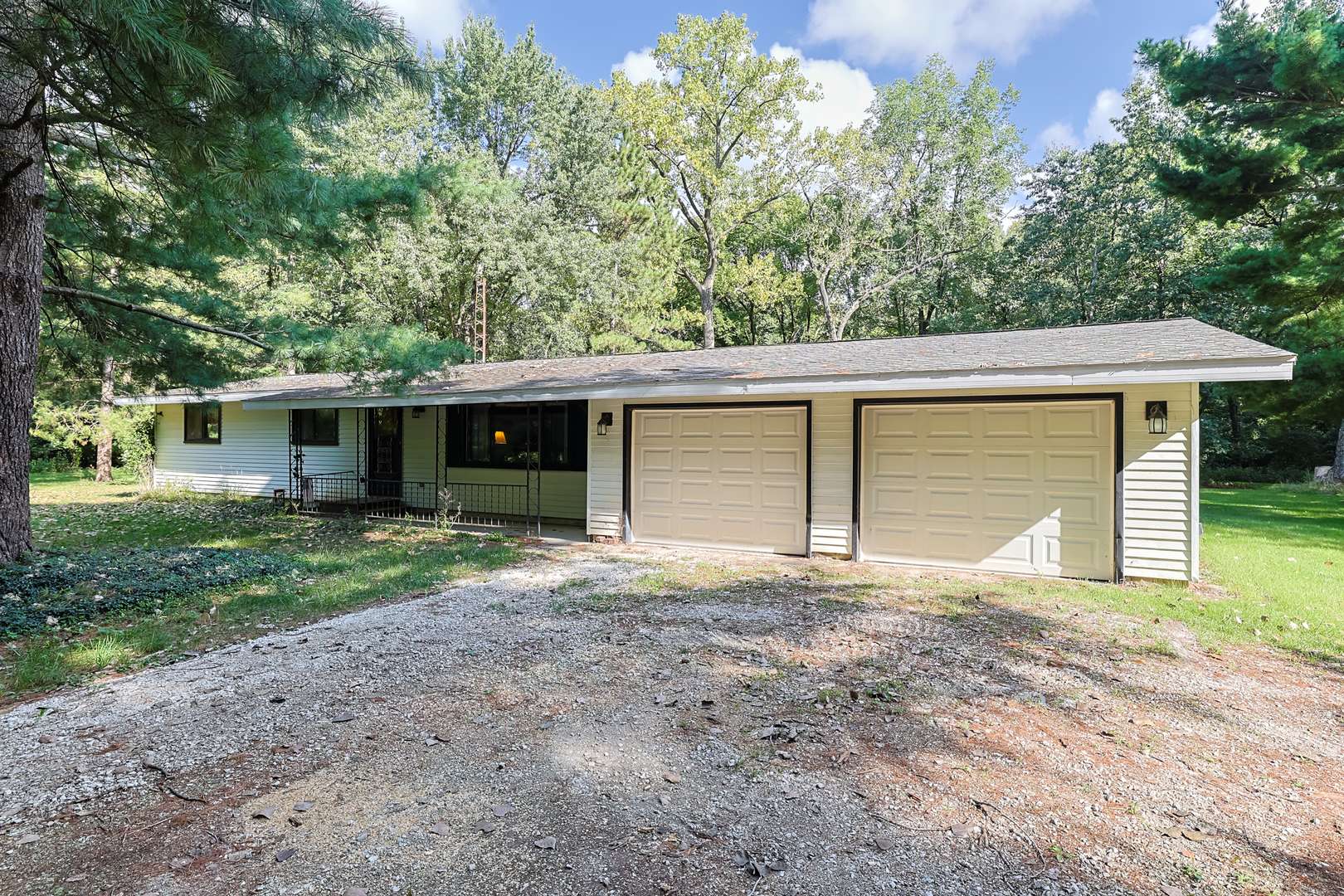 6130 E Deerfield DR, Coal City, IL 60416