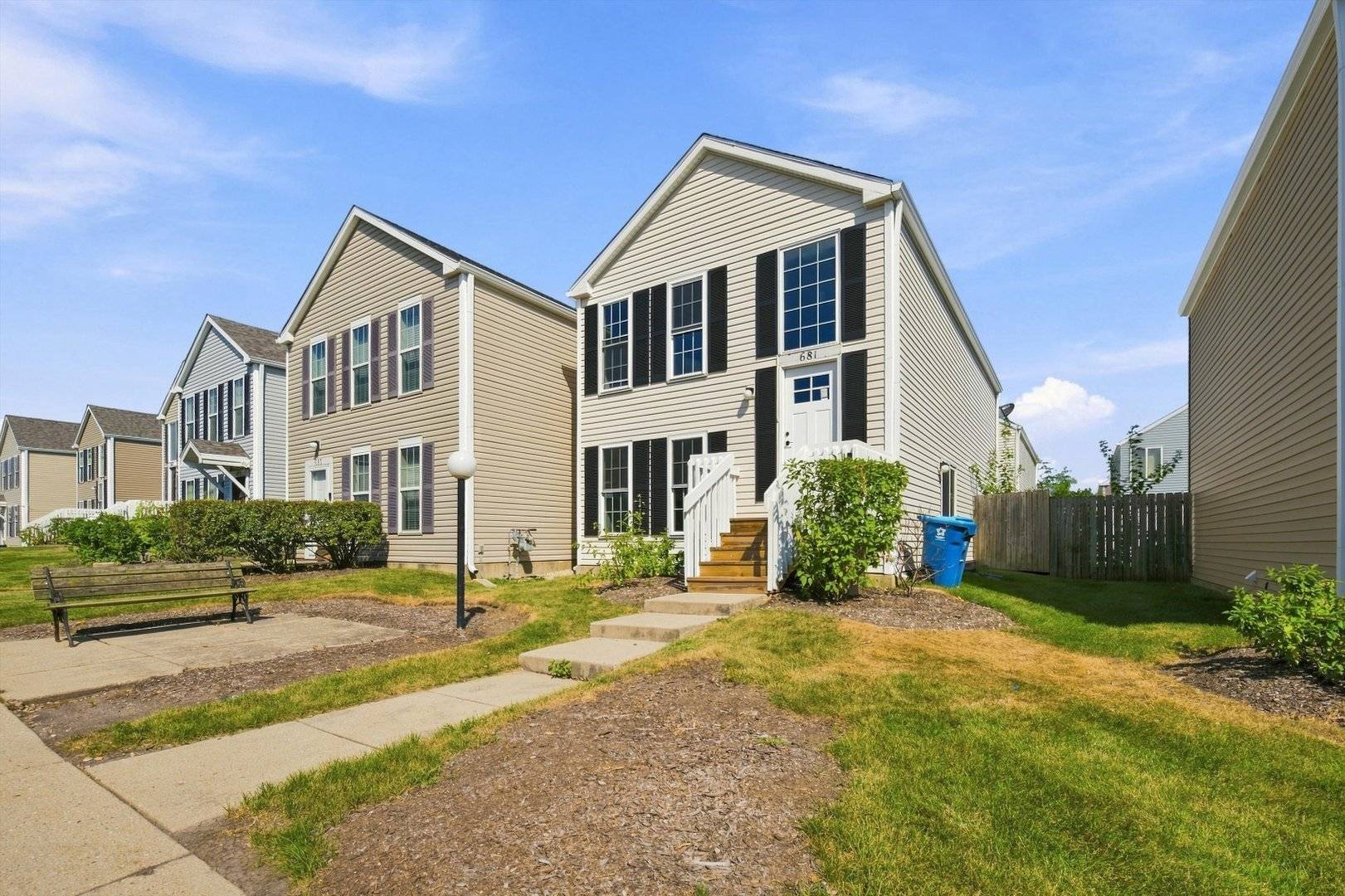 681 Serendipity DR, Aurora, IL 60504