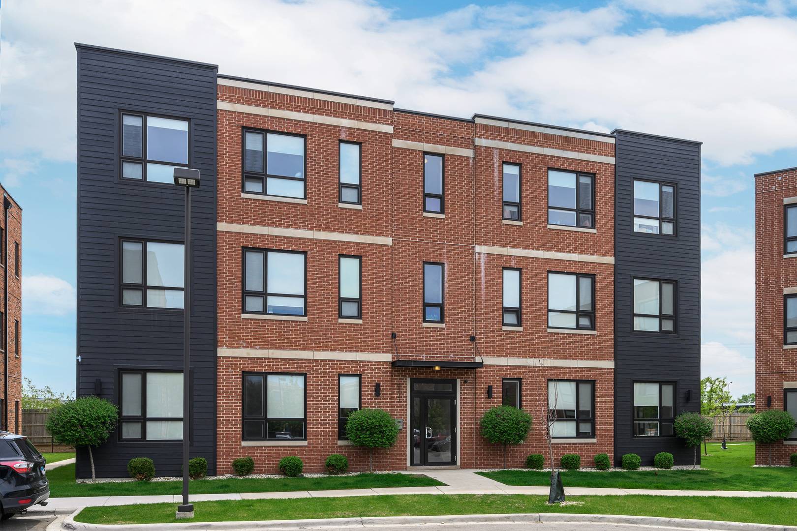 6535 W DICKENS AVE #2W, Chicago, IL 60707