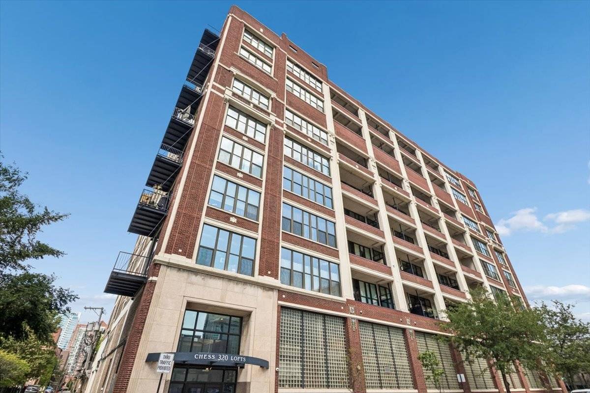 320 E 21ST ST #807, Chicago, IL 60616