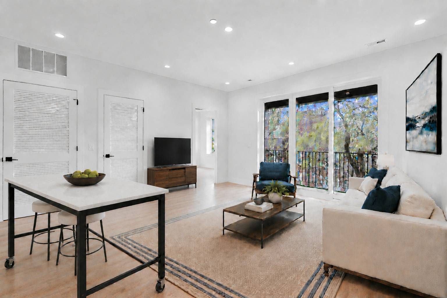 904 W Dakin ST #401, Chicago, IL 60613