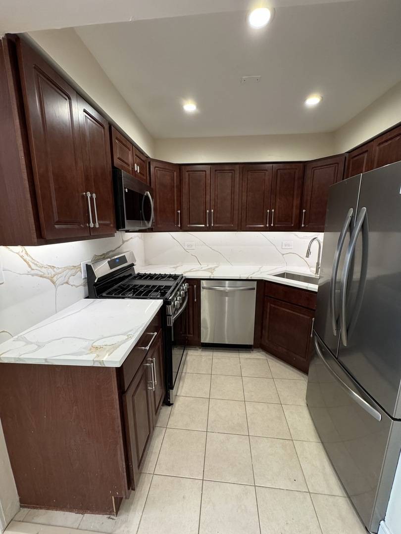 444 N State ST #2G, Chicago, IL 60654