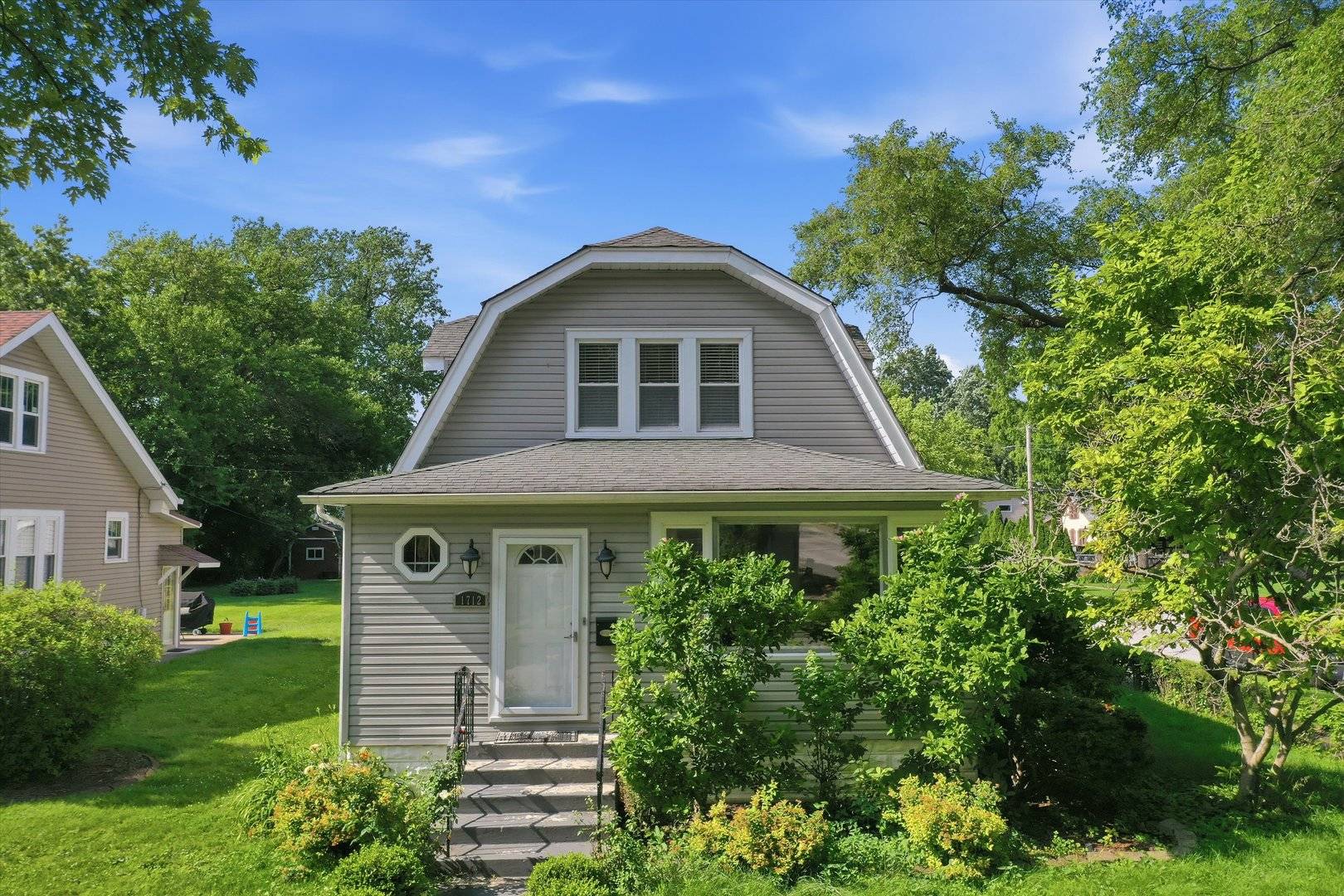 1712 Linden RD, Homewood, IL 60430
