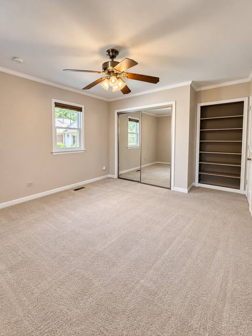 344 E Lincoln AVE, Glendale Heights, IL 60139