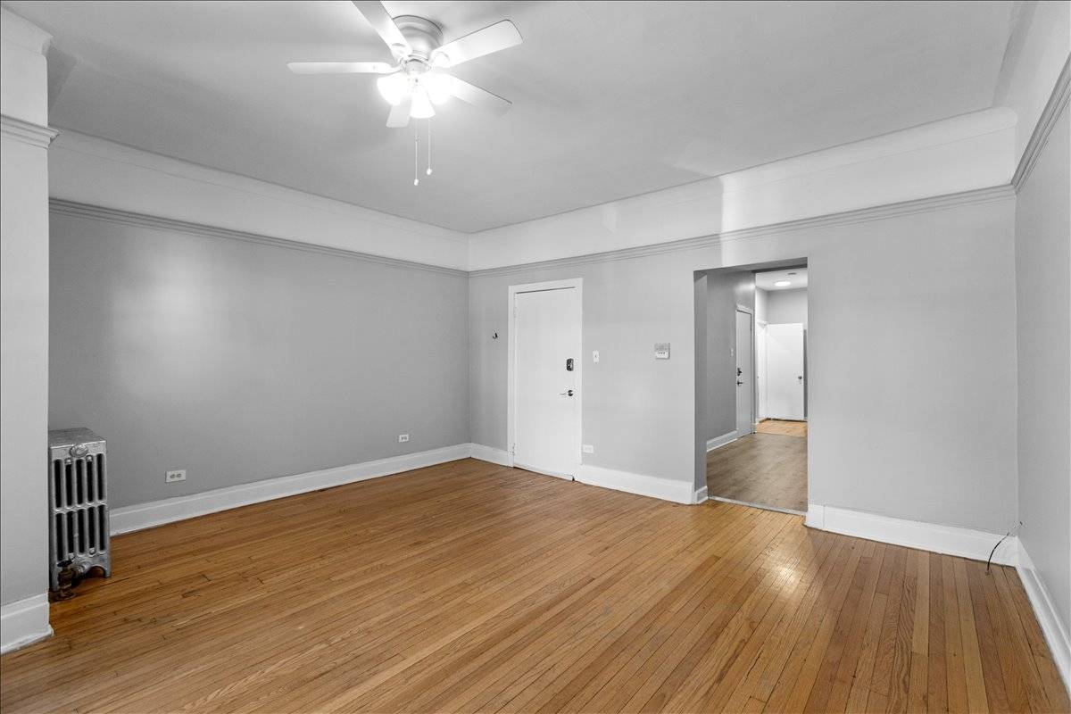 5018 S Blackstone AVE #101, Chicago, IL 60615
