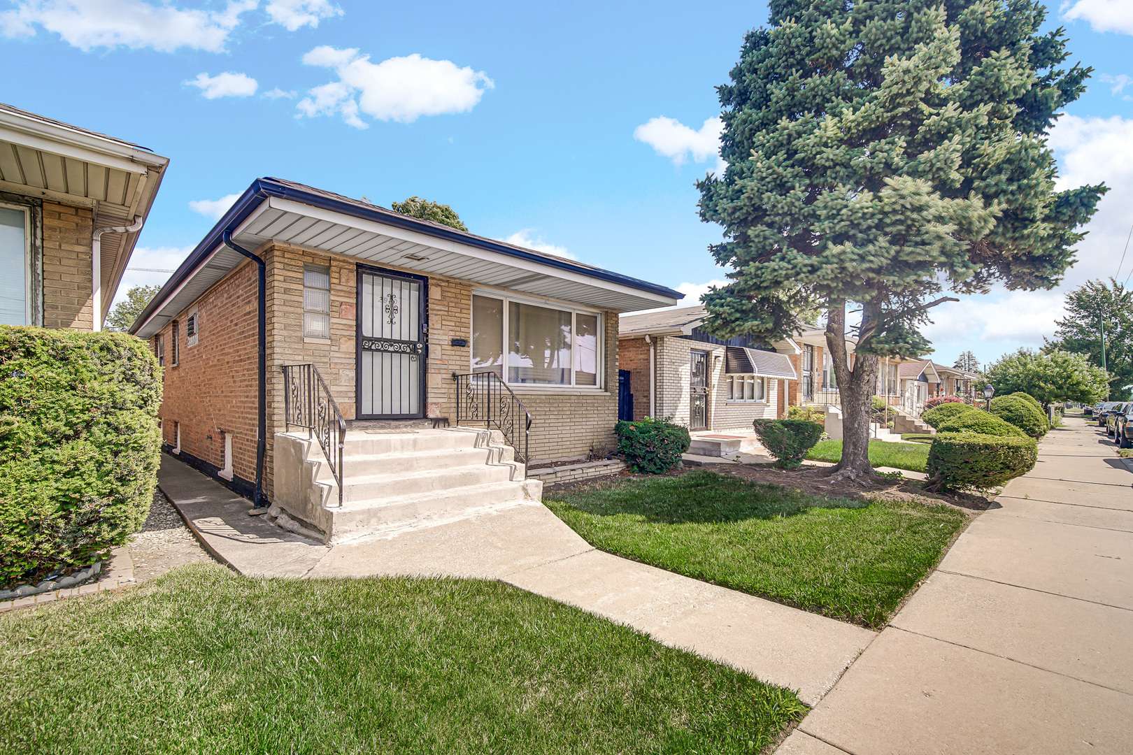 2970 W Columbus AVE, Chicago, IL 60652