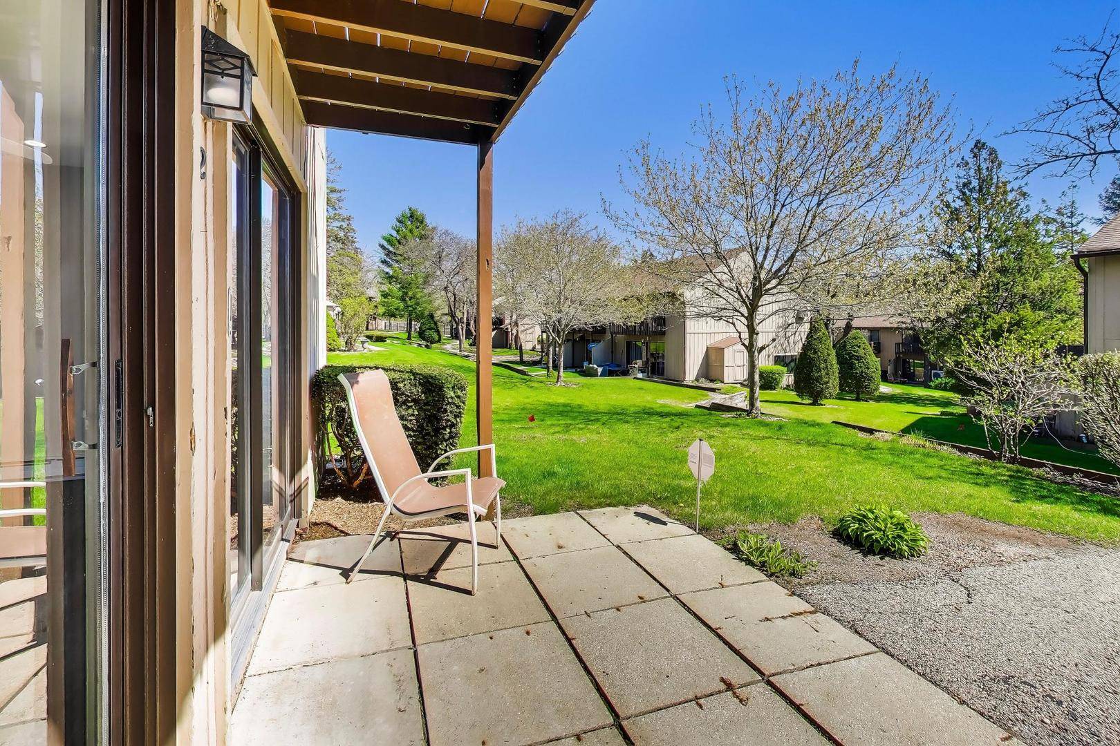 22 Jamaica Colony #1, Fox Lake, IL 60020