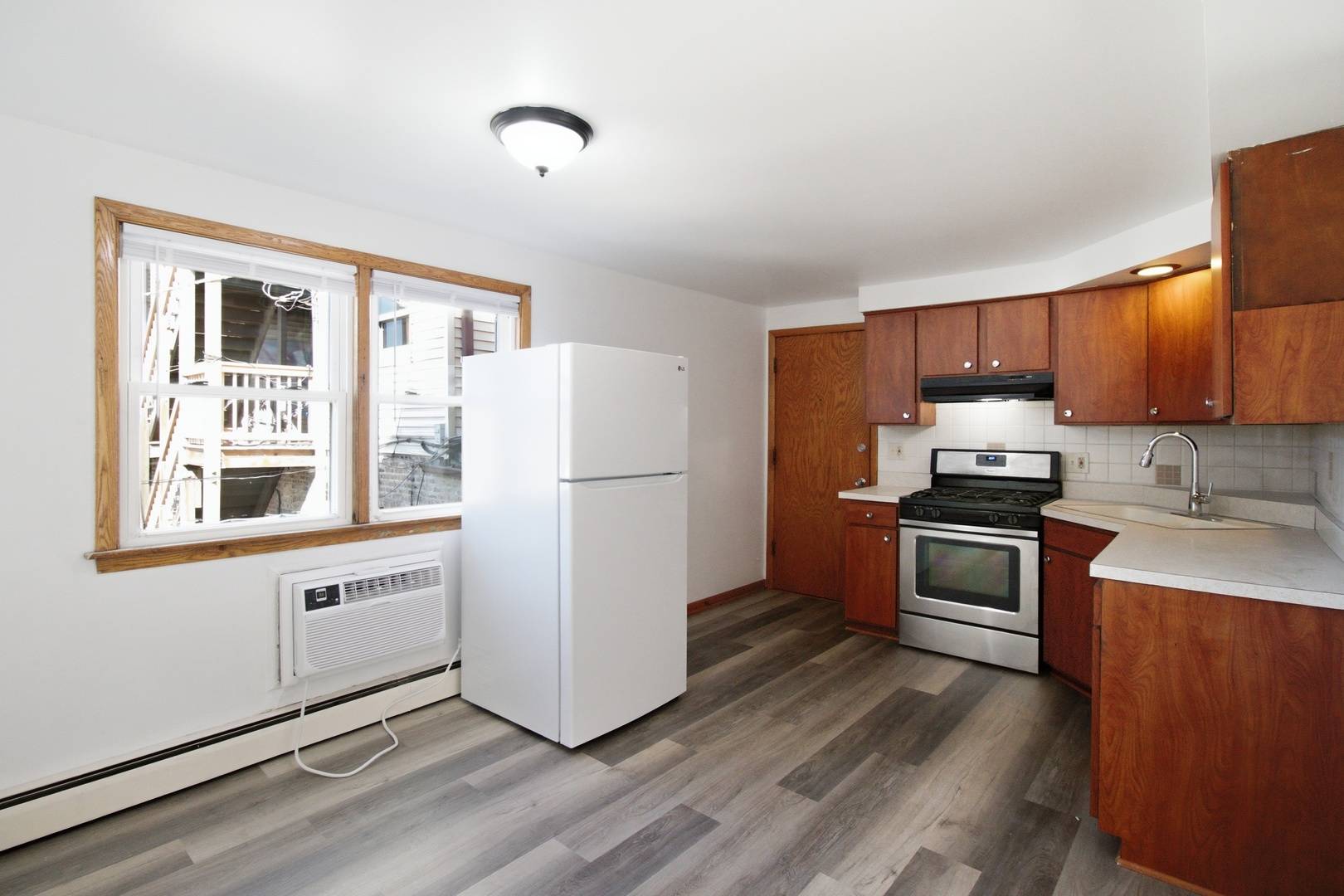 4305 W Lawrence AVE #2S, Chicago, IL 60630