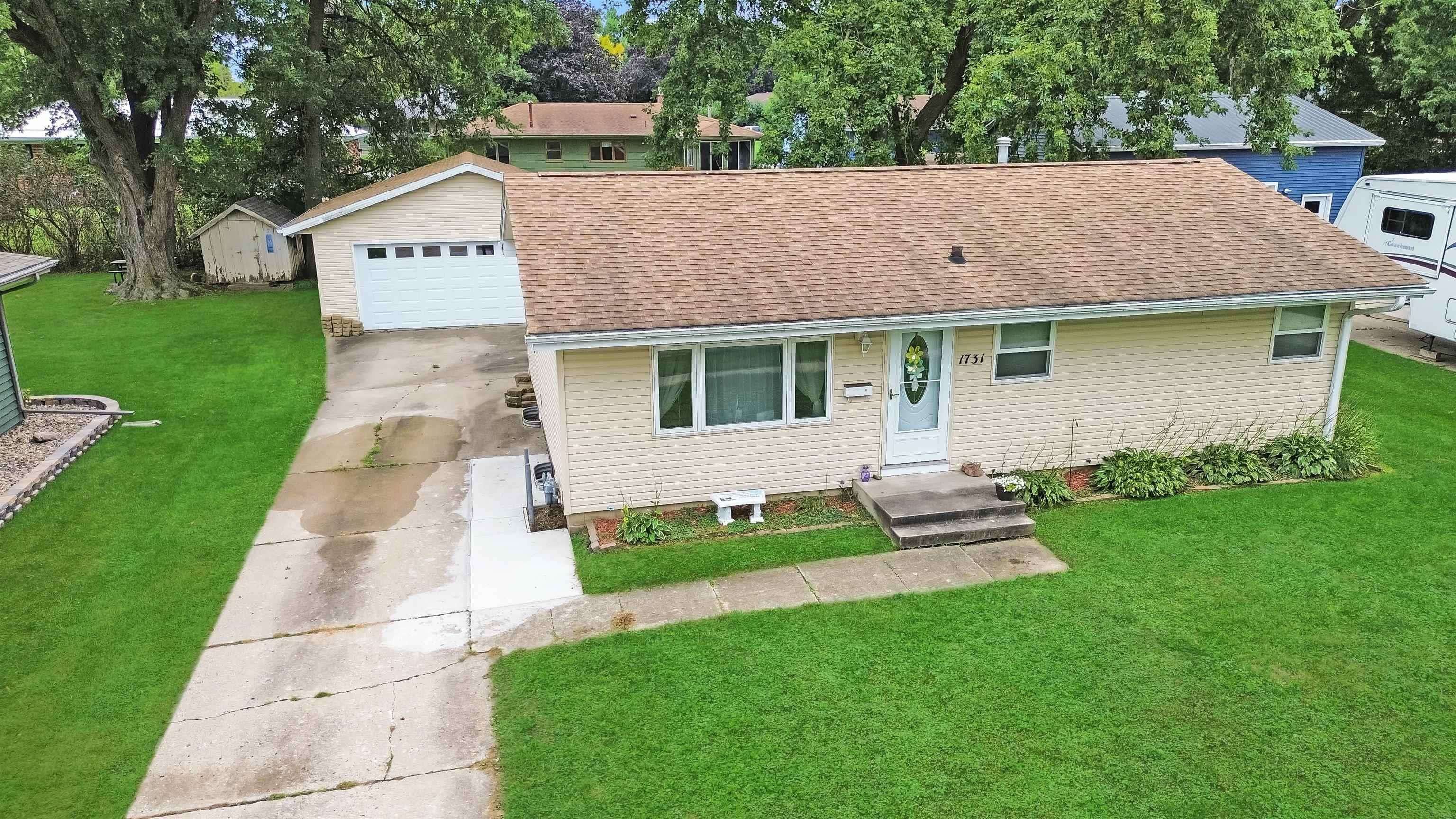 1731 3Rd AVE, Waverly, IA 50677