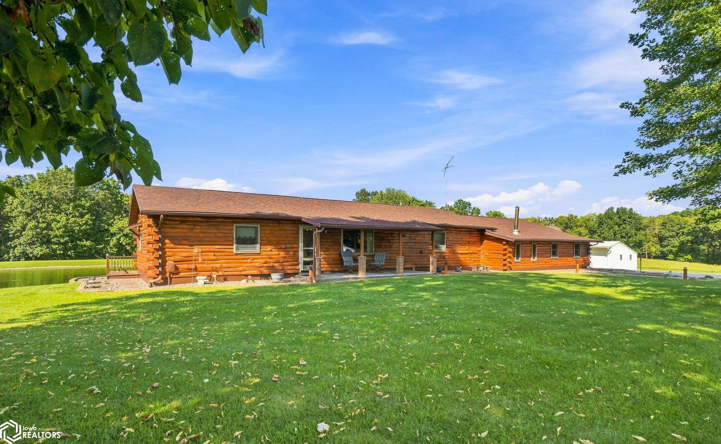 8001 Hawkeye RD, Mediapolis, IA 52637