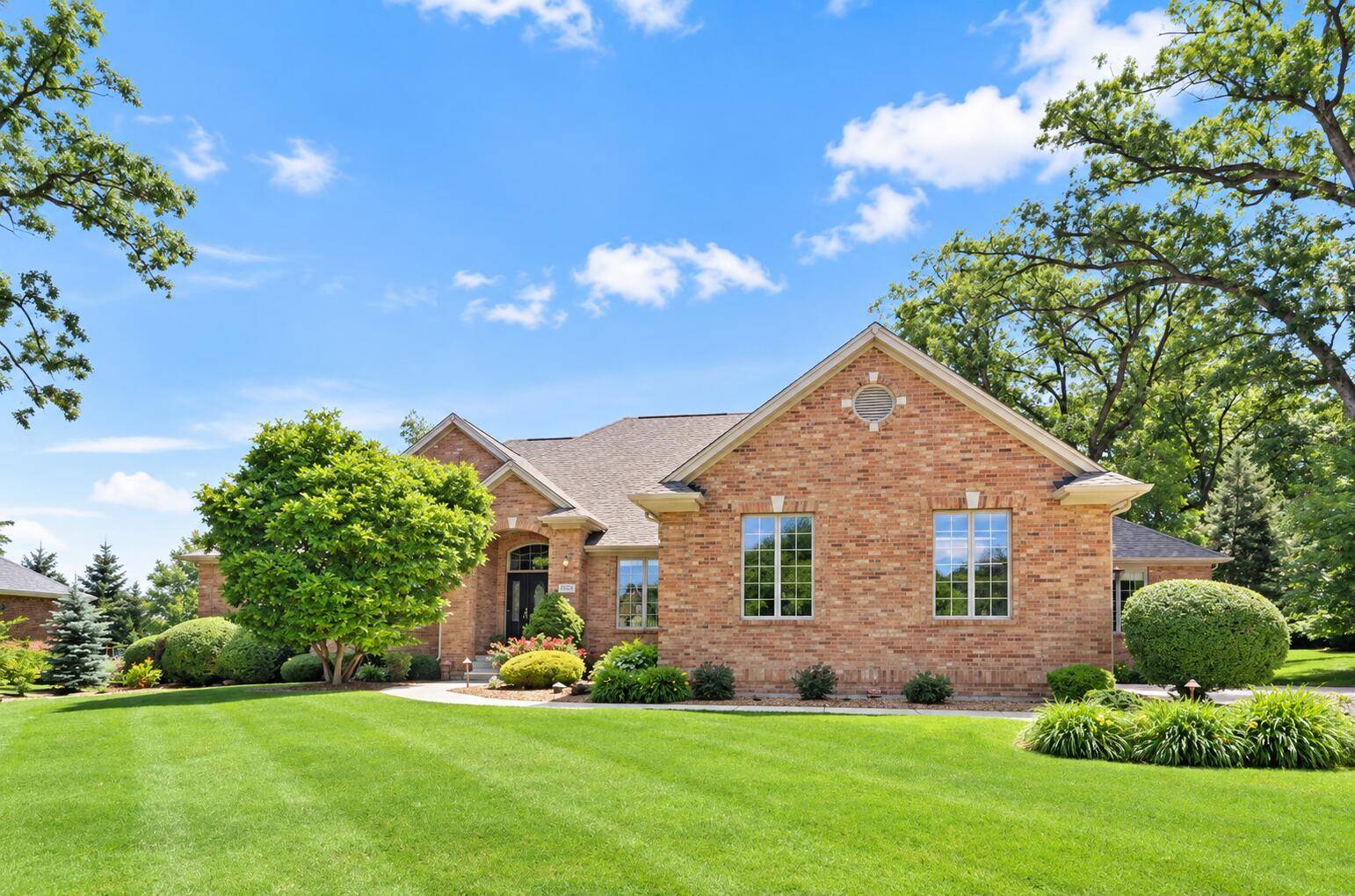 9771 Rambling Rose Lane, St. John, IN 46373