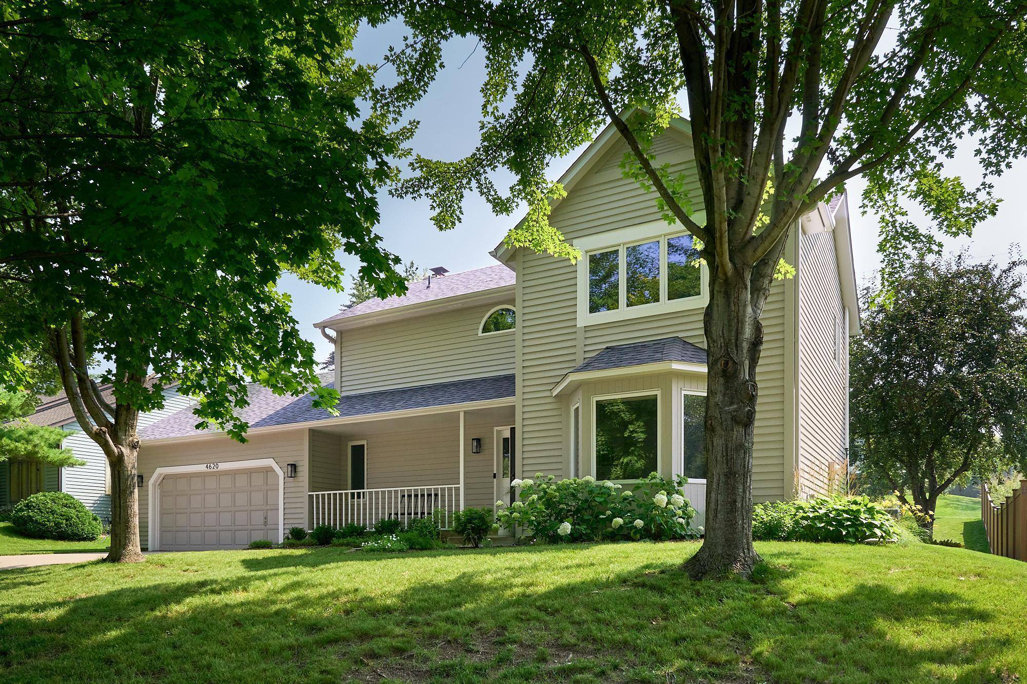 4620 Orchid LN N, Plymouth, MN 55446