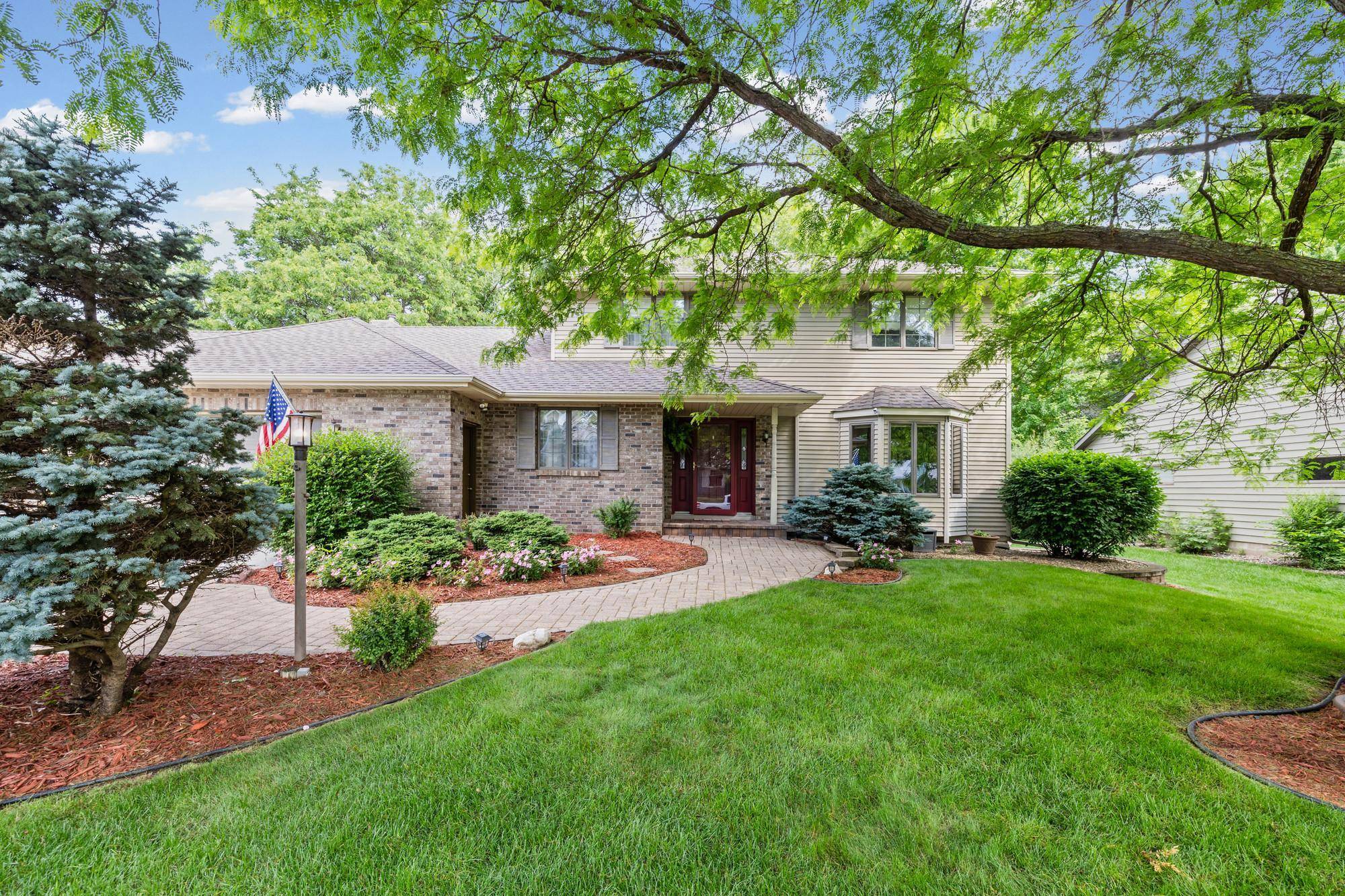 500 Bohlken DR, Hastings, MN 55033