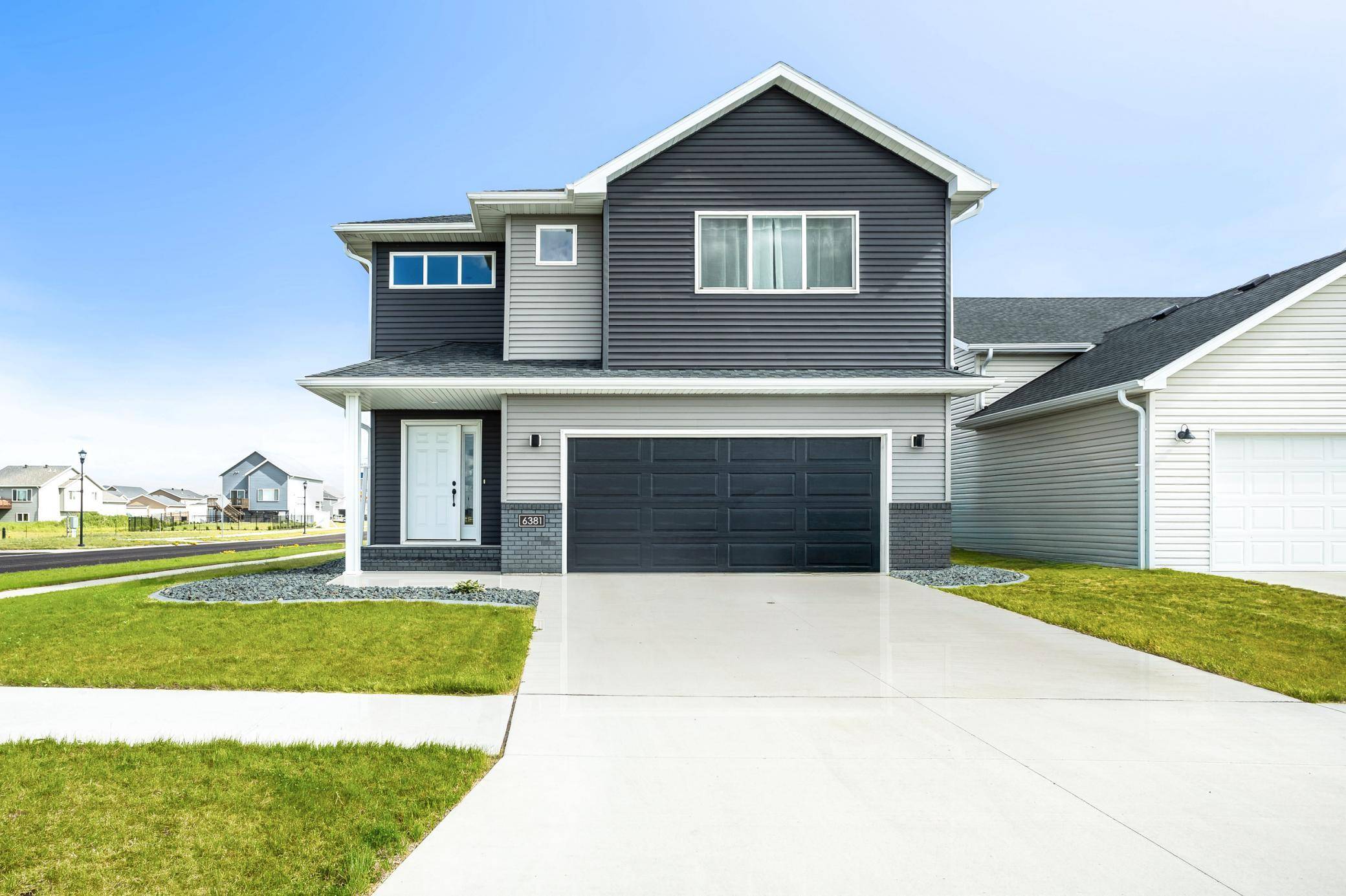 6381 Saint Ann AVE, Horace, ND 58047