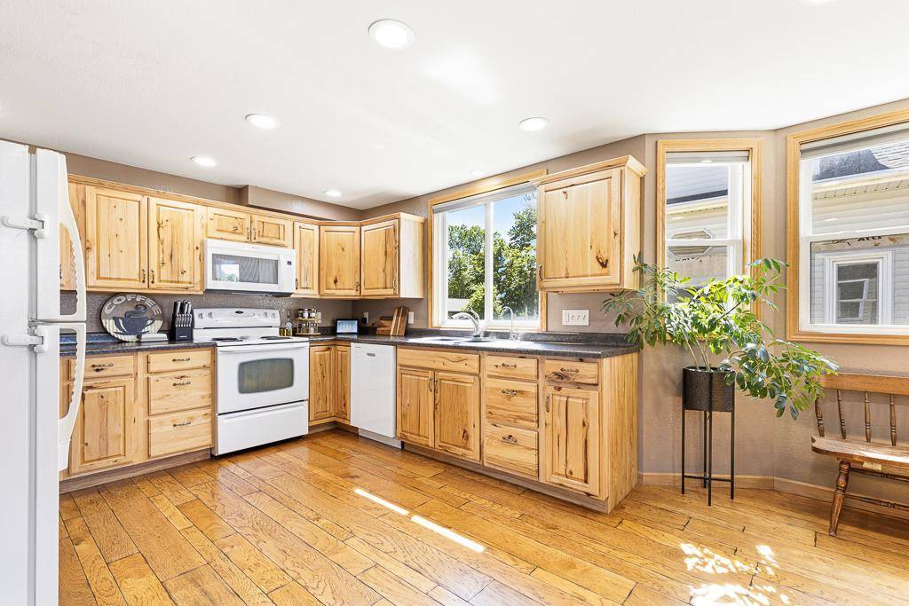 313 7th ST W, Canby, MN 56220