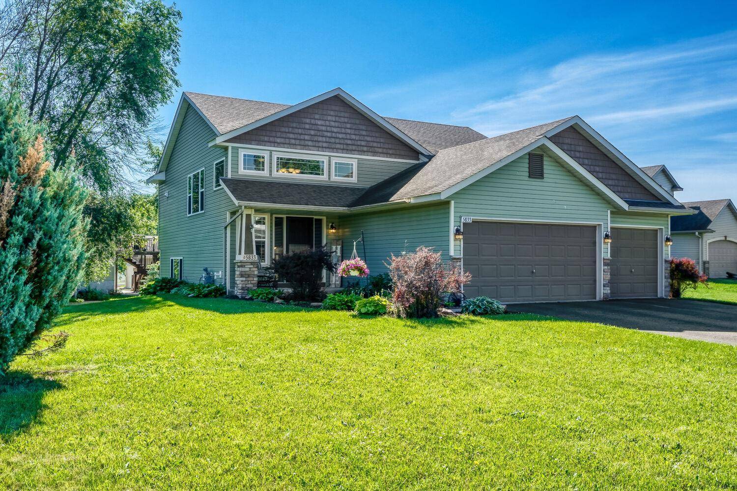 5833 212th ST N, Forest Lake, MN 55025