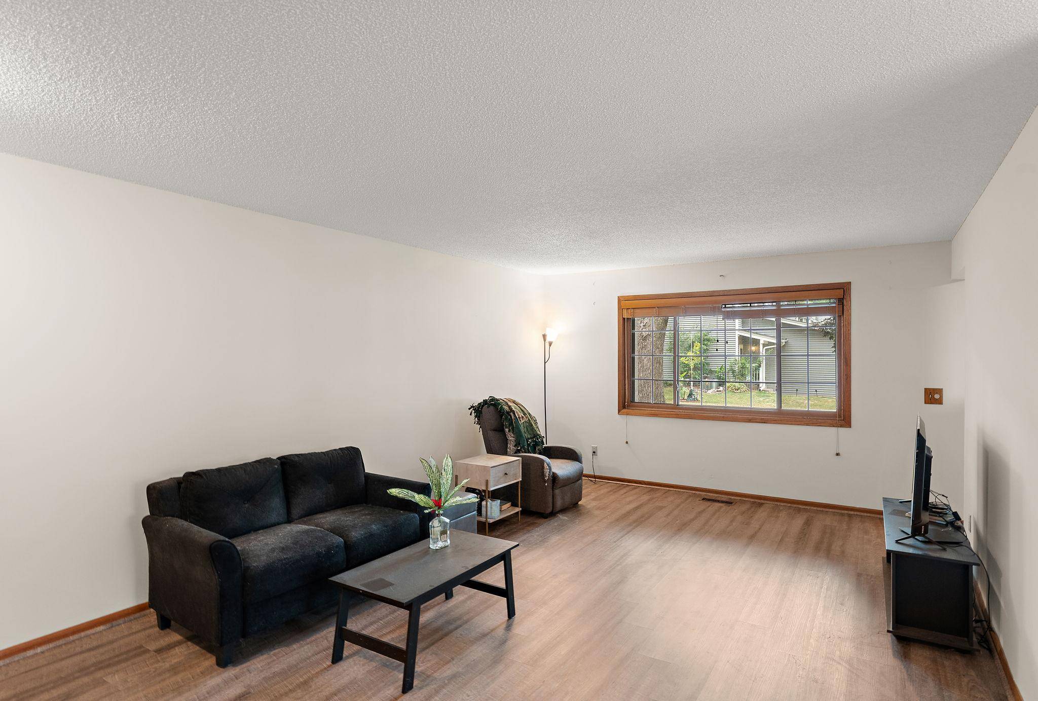 4100 3rd ST NE #103, Columbia Heights, MN 55421