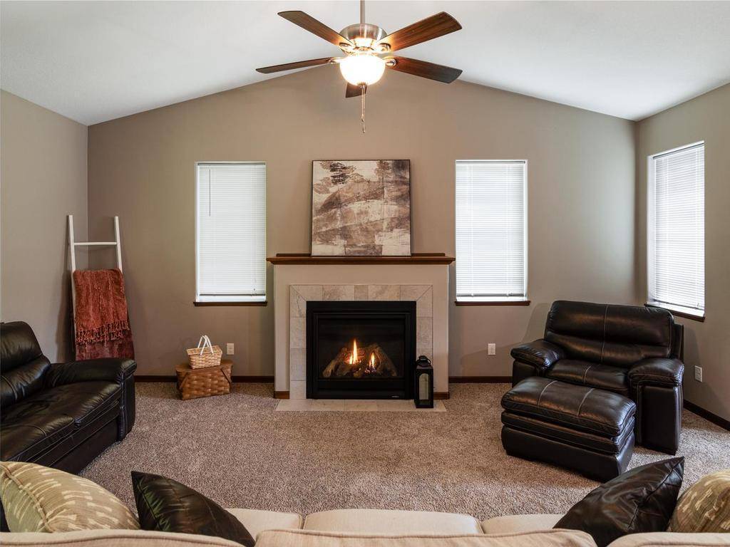 304 Tanager RD, Mankato, MN 56001