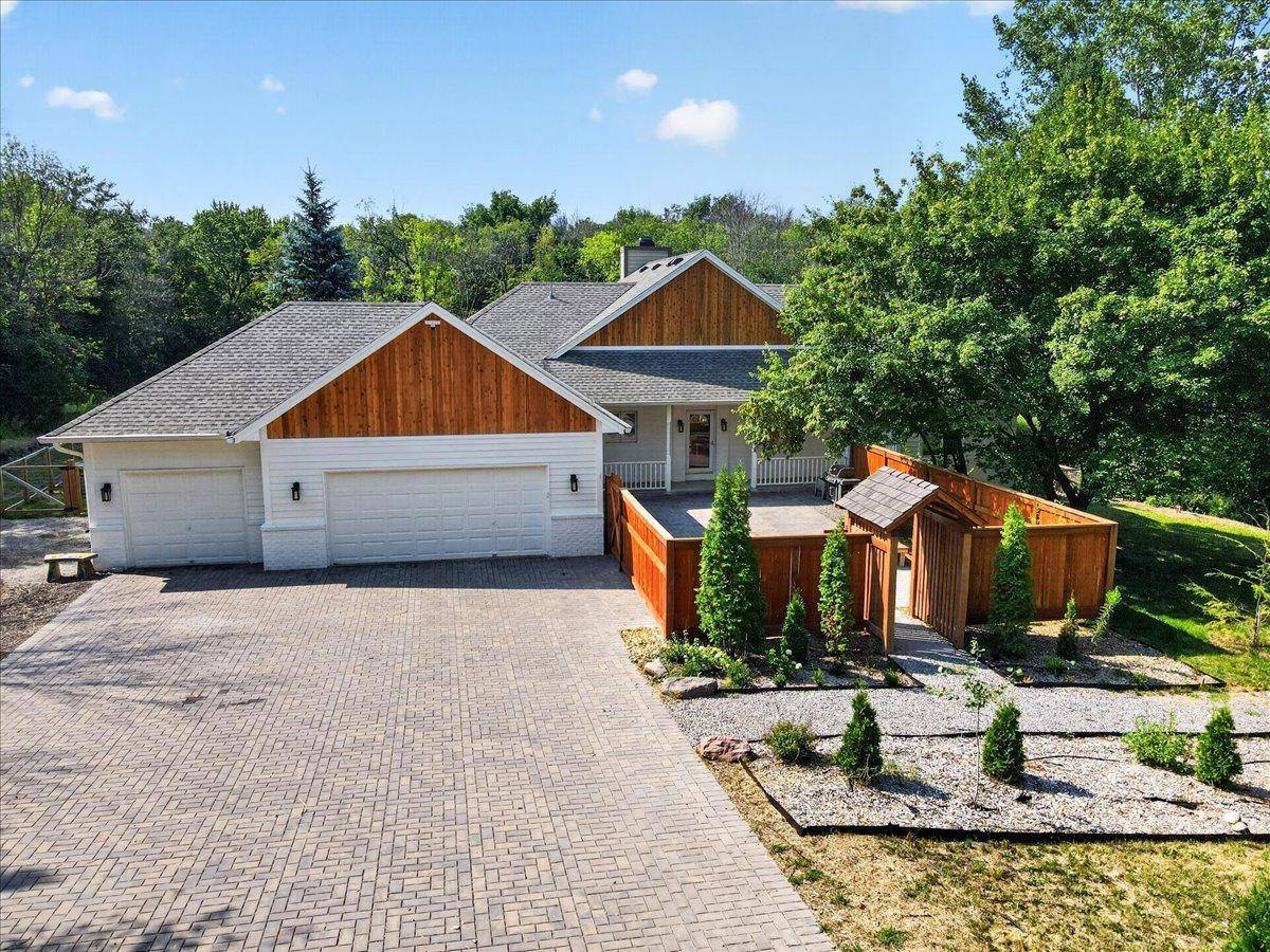 5869 W Branch RD, Minnetrista, MN 55364