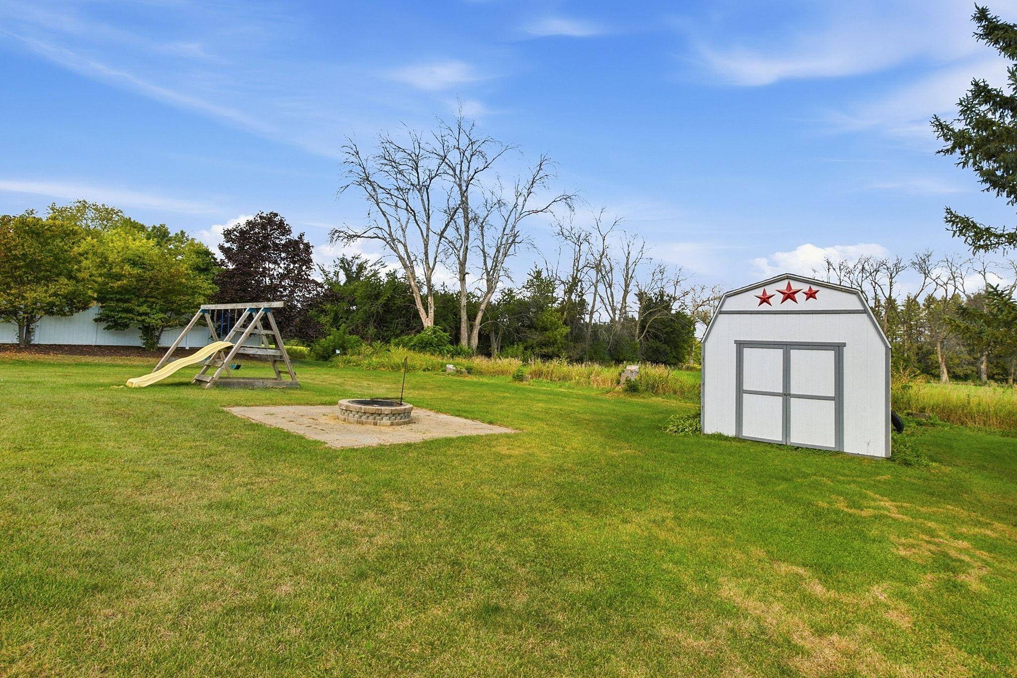 109 Anglewood DR, Kenyon, MN 55946