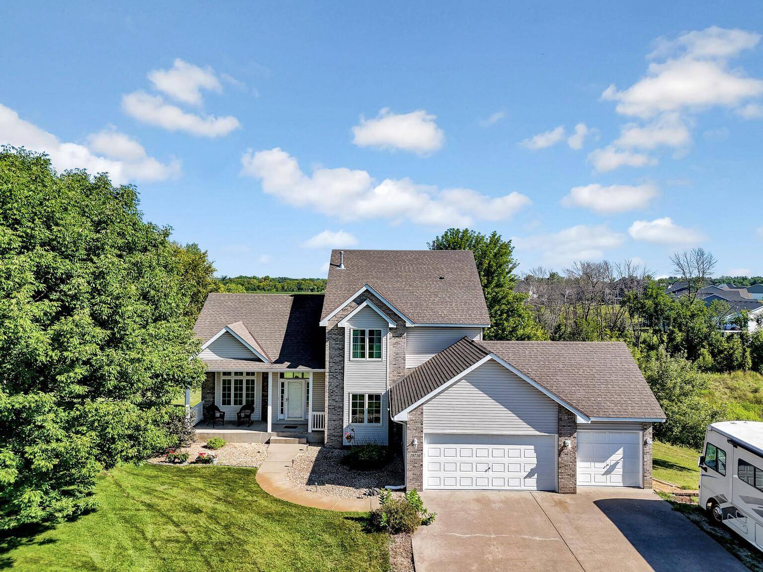 19710 Hunters RDG, Corcoran, MN 55374