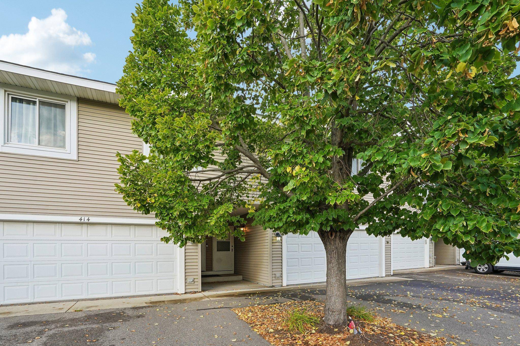 412 Whispering River LN, Farmington, MN 55024
