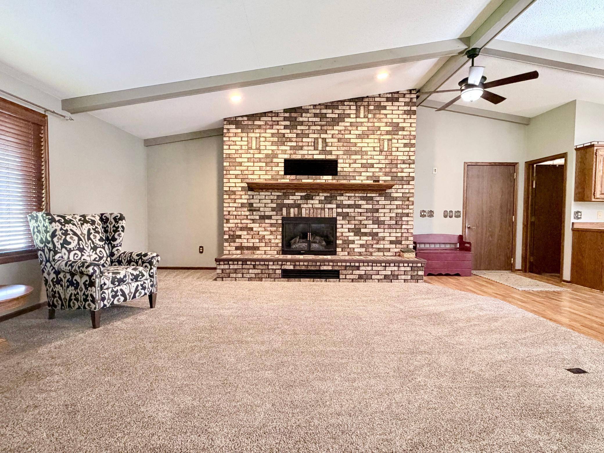 1604 Birchwood PL, Worthington, MN 56187