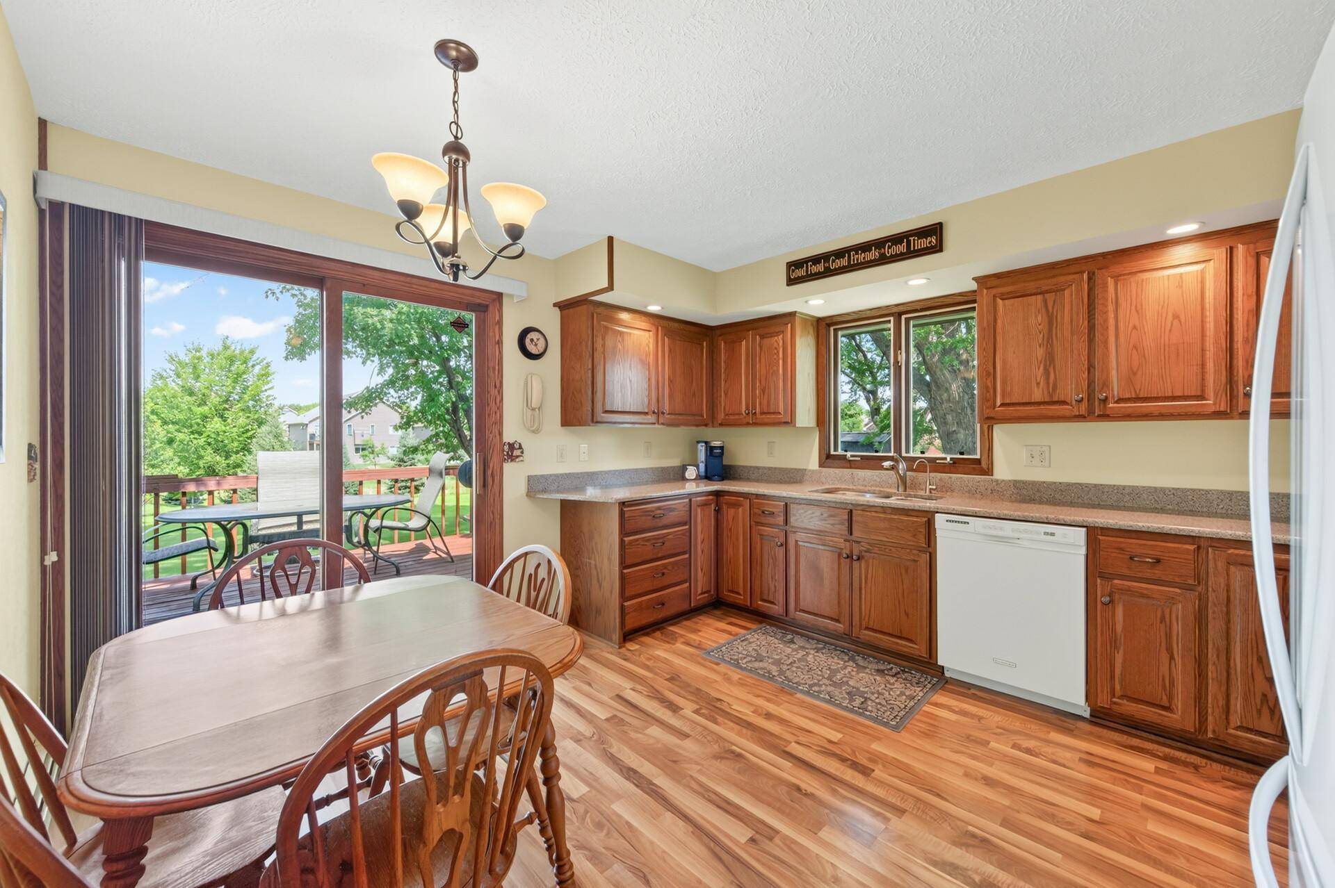 3800 101st AVE N, Brooklyn Park, MN 55443