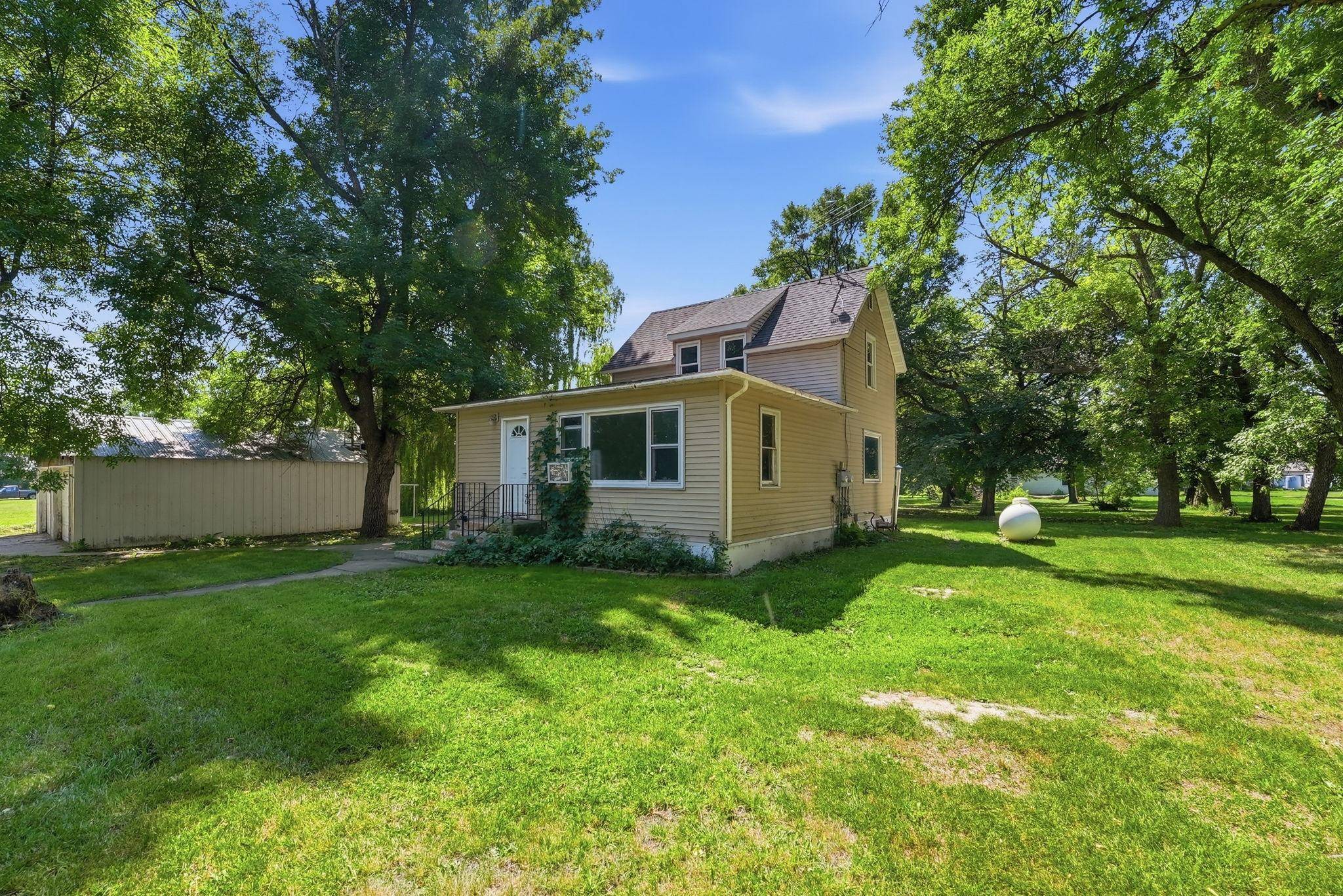401 Dresden AVE S, Herman, MN 56248