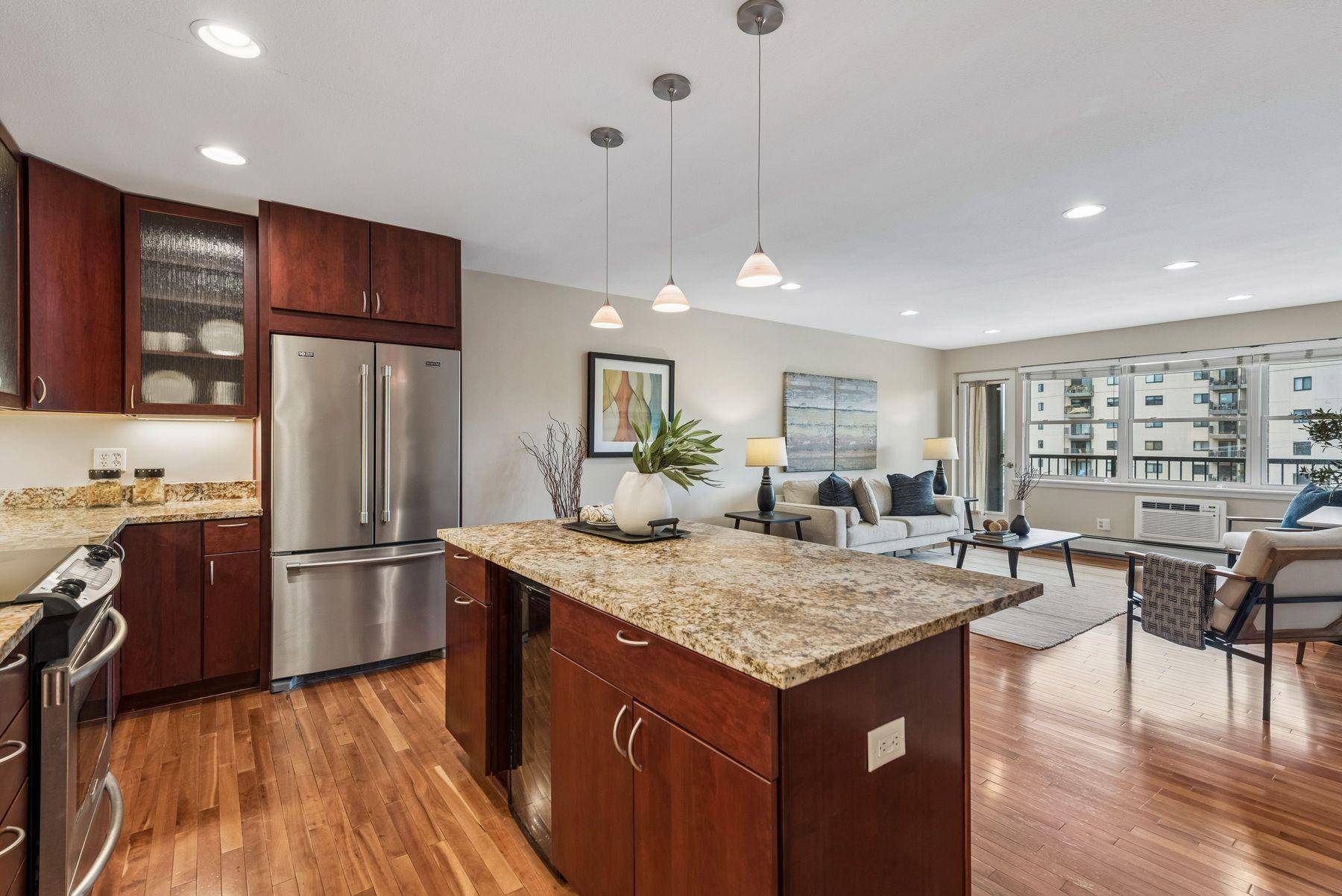 3150 Excelsior BLVD #401, Minneapolis, MN 55416