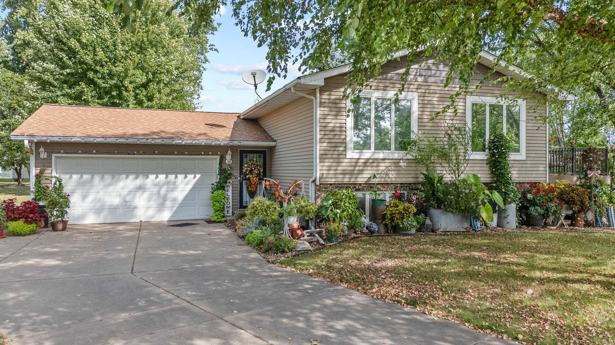 110 Pine CIR, Somerset, WI 54025